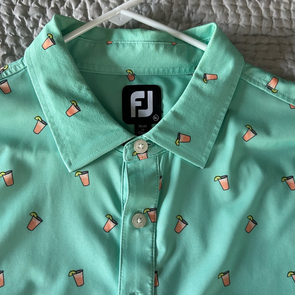 Footjoy XL golf shirt.